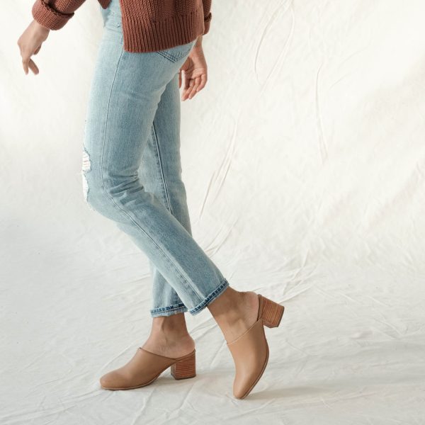 All-Day Heeled Mule Almond - Image 7