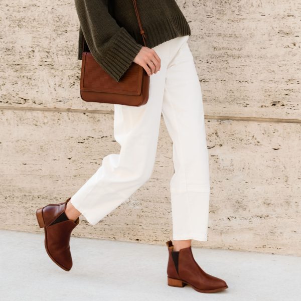 Eva Everyday Chelsea Boot Auburn - Image 10