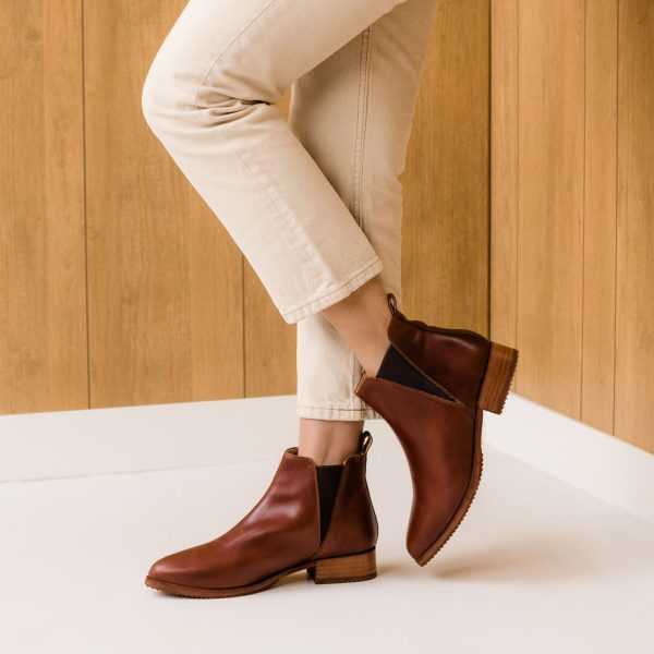 Eva Everyday Chelsea Boot Auburn - Image 11