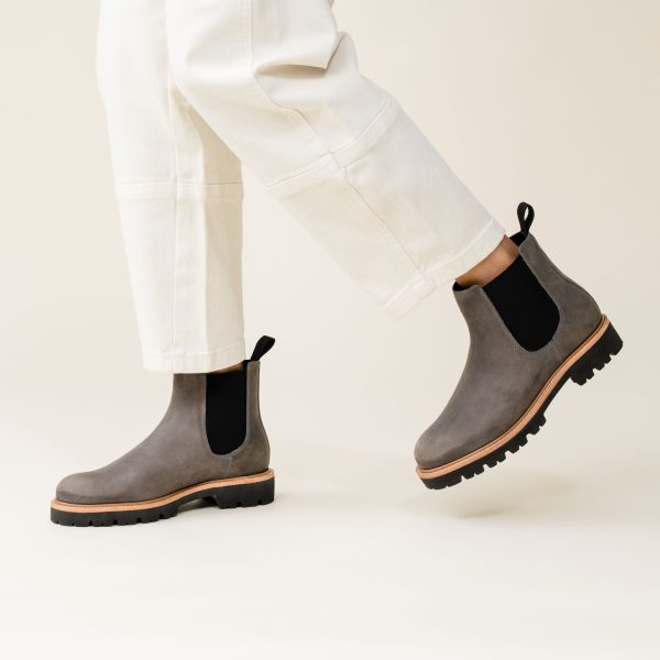 Go-To Lug Chelsea Boot 2.0 Grey - Image 9
